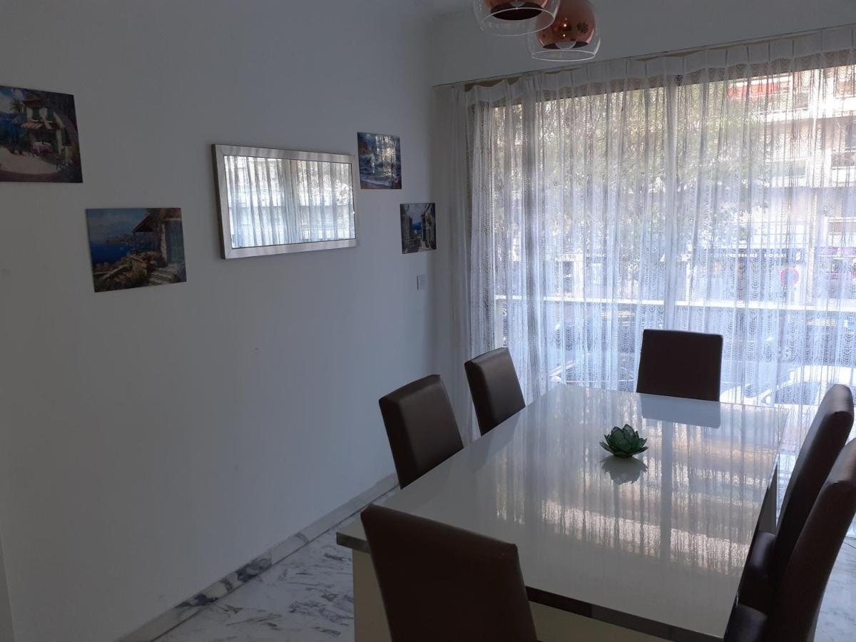 Appartement Charmant 3 pièces à 200 m de la mer. à Antibes Extérieur photo
